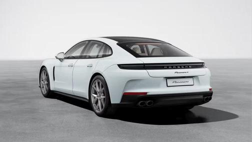 2026 Porsche Panamera 4