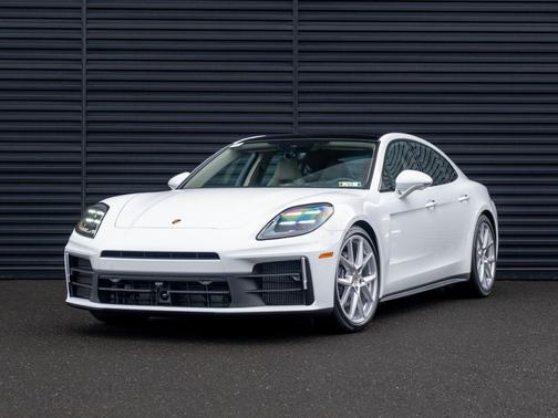 2026 Porsche Panamera 4