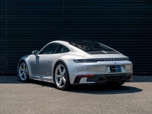 2024 Porsche 911 Carrera 4S