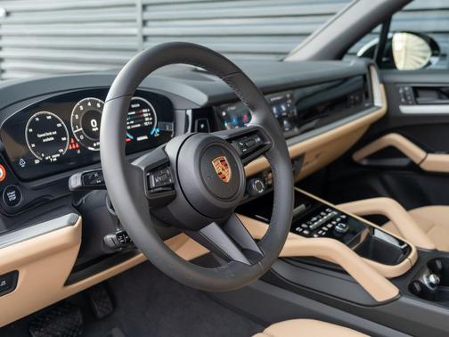 Chromite Black Metallic 2026 Porsche Cayenne Cayenne