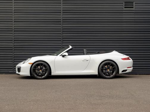 2017 Porsche 911 Carrera