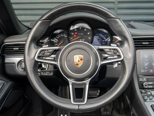 Carrara White Metallic 2017 Porsche 911 Carrera