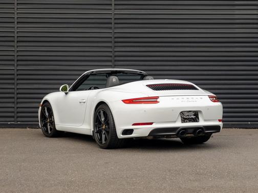 2017 Porsche 911 Carrera