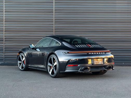 2026 Porsche 911 Carrera 4S