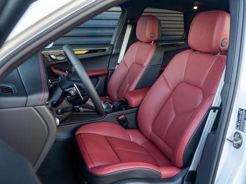2026 Porsche Macan S