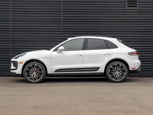 2026 Porsche Macan 