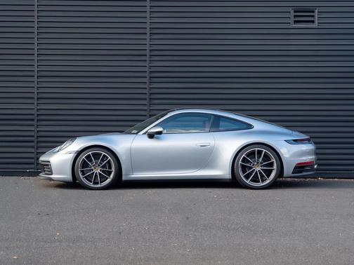 2020 Porsche 911 Carrera 4S