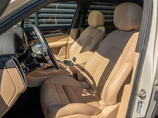 2023 Porsche Cayenne Cayenne