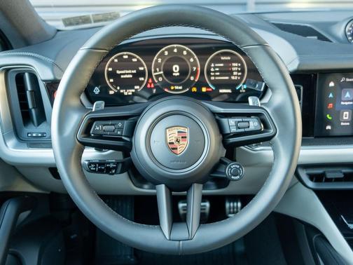 Vanadium Gray Metallic 2026 Porsche Cayenne S