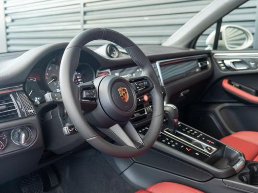2026 Porsche Macan S