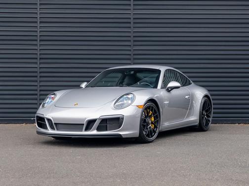 2019 Porsche 911 Carrera GTS