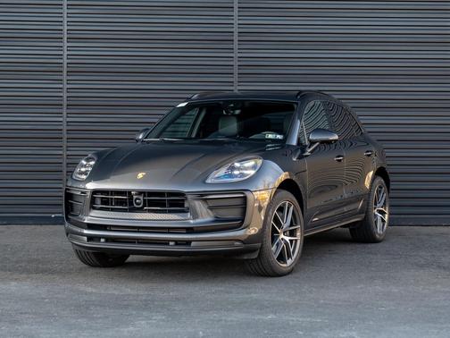 2025 Porsche Macan T