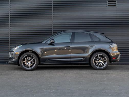 2025 Porsche Macan T