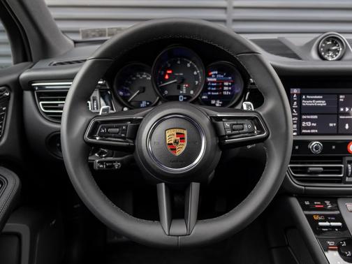 2025 Porsche Macan T