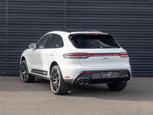 2026 Porsche Macan 
