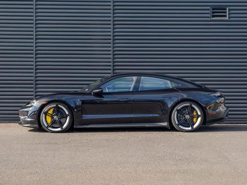 2021 Porsche Taycan Turbo S