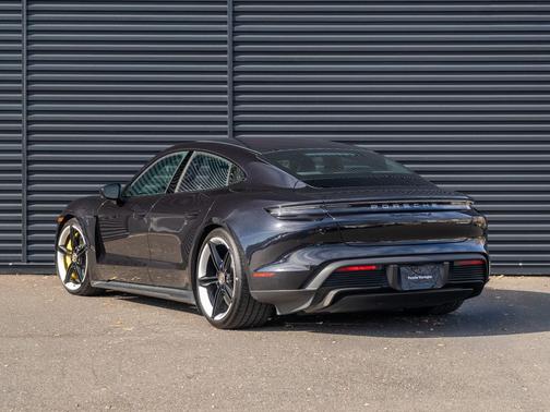 2021 Porsche Taycan Turbo S