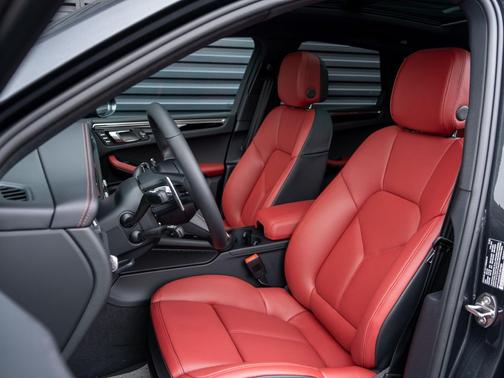 2026 Porsche Macan 