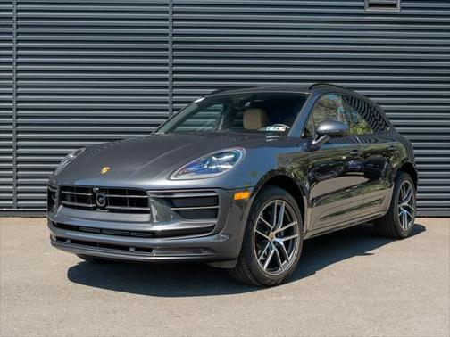 2025 Porsche Macan Base
