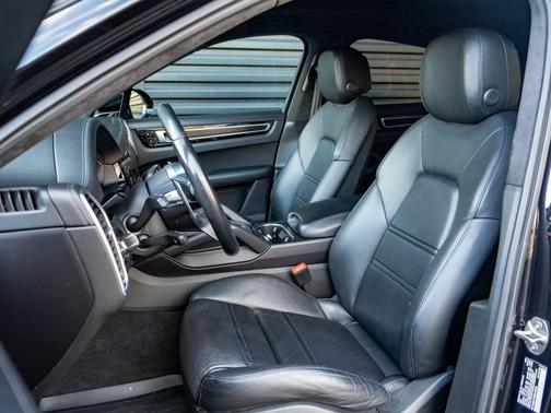 2021 Porsche Cayenne GTS