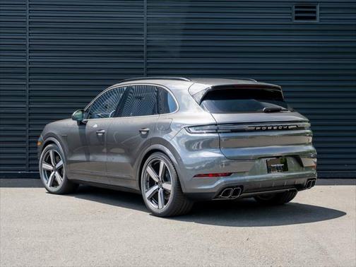 2025 Porsche Cayenne E-Hybrid S