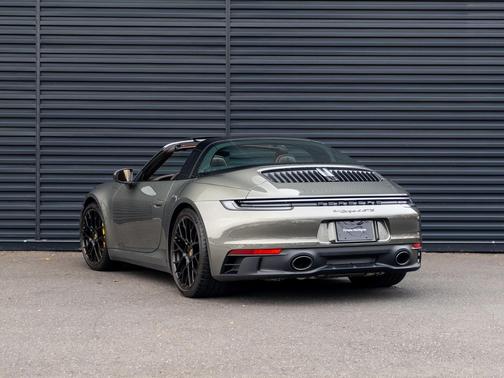 2022 Porsche 911 Targa 4 GTS