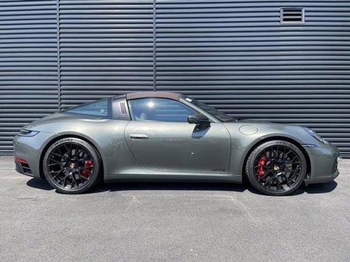 2022 Porsche 911 Targa 4 GTS