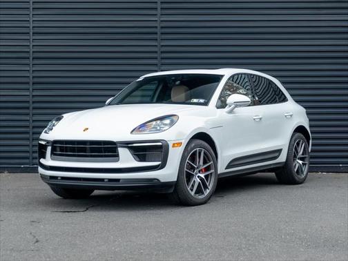 2022 Porsche Macan Base