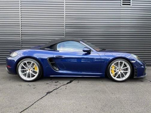 2021 Porsche 718 Spyder Roadster