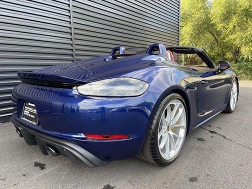 2021 Porsche 718 Spyder Roadster