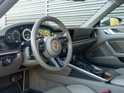 2021 Porsche 911 Carrera 4S