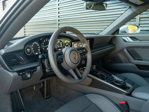 Dolomite Silver Metallic 2020 Porsche 911 Carrera 4S