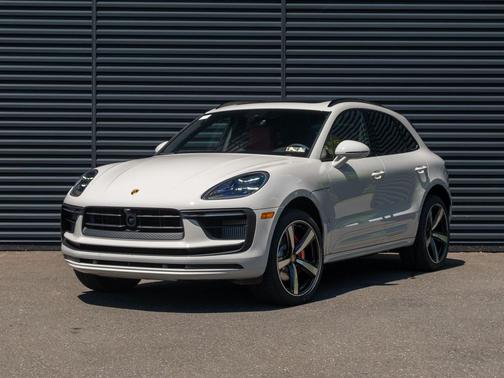 Chalk 2026 Porsche Macan Macan