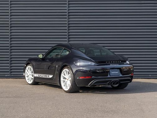 2024 Porsche 718 Cayman 
