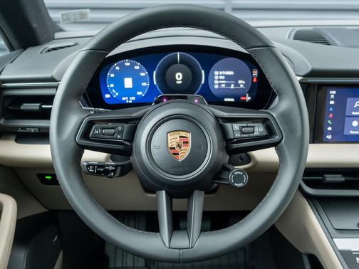 2026 Porsche Macan 4