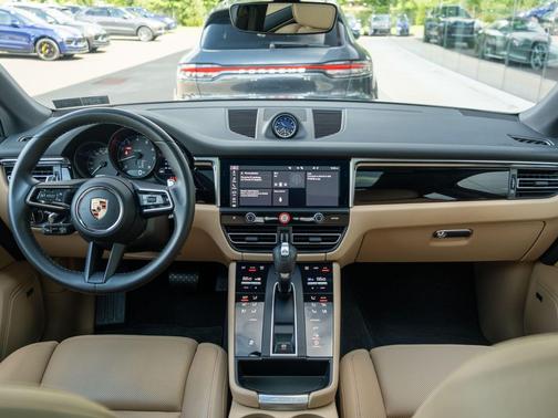 Jet Black 2024 Porsche Macan Macan