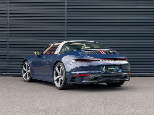 Paint to Sample Dark Sea Blue 2021 Porsche 911 Targa 4S