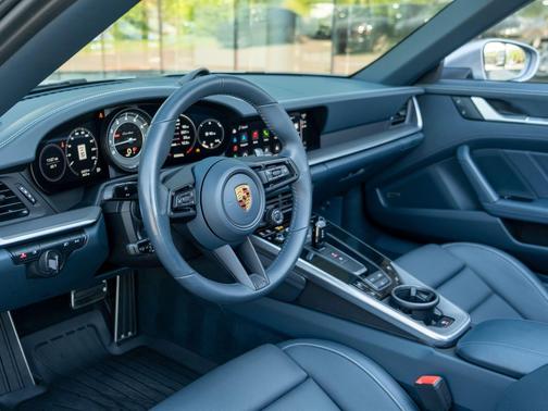 Dolomite Silver Metallic 2022 Porsche 911 Turbo