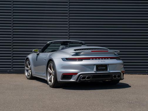 Dolomite Silver Metallic 2022 Porsche 911 Turbo