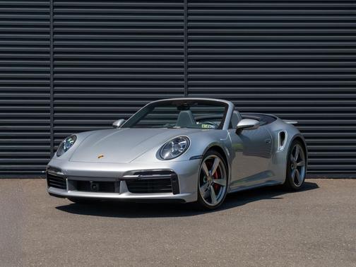 Dolomite Silver Metallic 2022 Porsche 911 Turbo