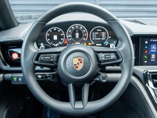 2026 Porsche Panamera 4