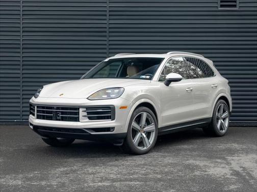 2025 Porsche Cayenne Base