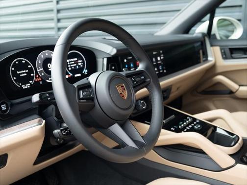 2025 Porsche Cayenne Base