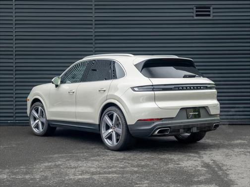 2025 Porsche Cayenne Base
