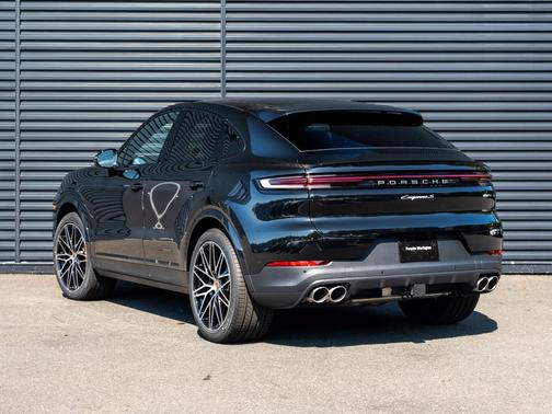 2025 Porsche Cayenne S
