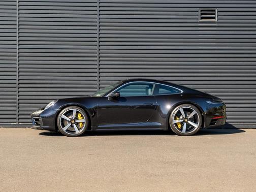 2022 Porsche 911 Carrera S