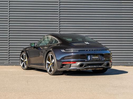 2022 Porsche 911 Carrera S