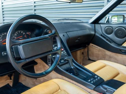 1989 Porsche 928 S4