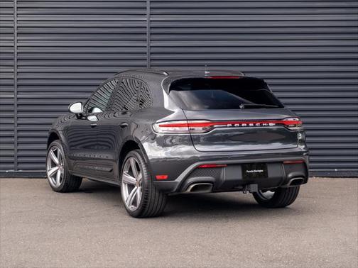 2025 Porsche Macan T