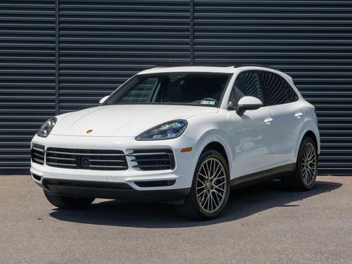 White 2022 Porsche Cayenne Platinum Edition
